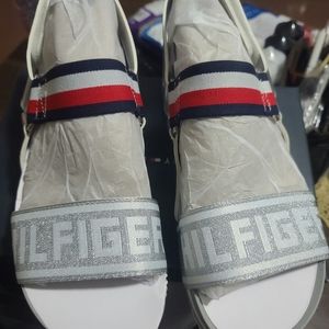 New Sandals Tommy Hilfiger Bekett size 8